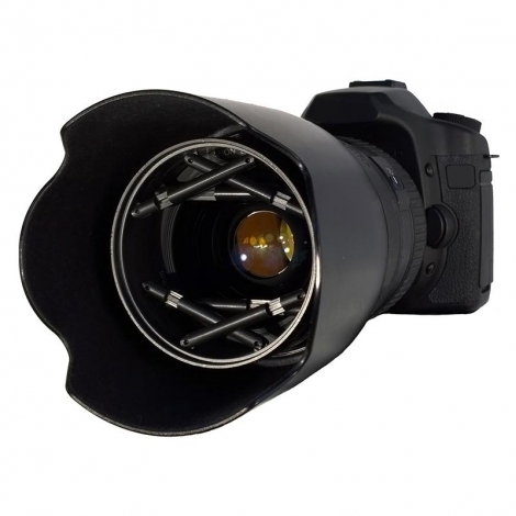 鏡頭遮光罩安裝在鏡頭相機上